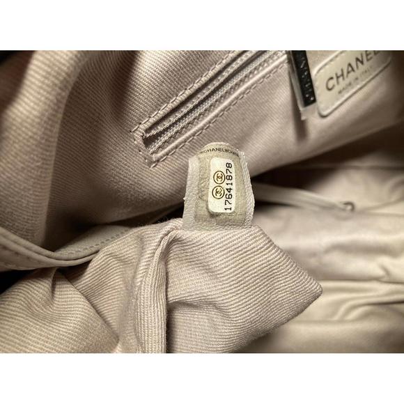 CHANEL Black Leather Crave Tote Bag - Picture 8 of 9